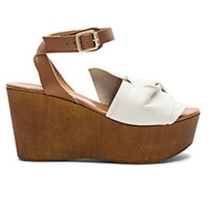 Seychelles Deep Breath wood platforms
